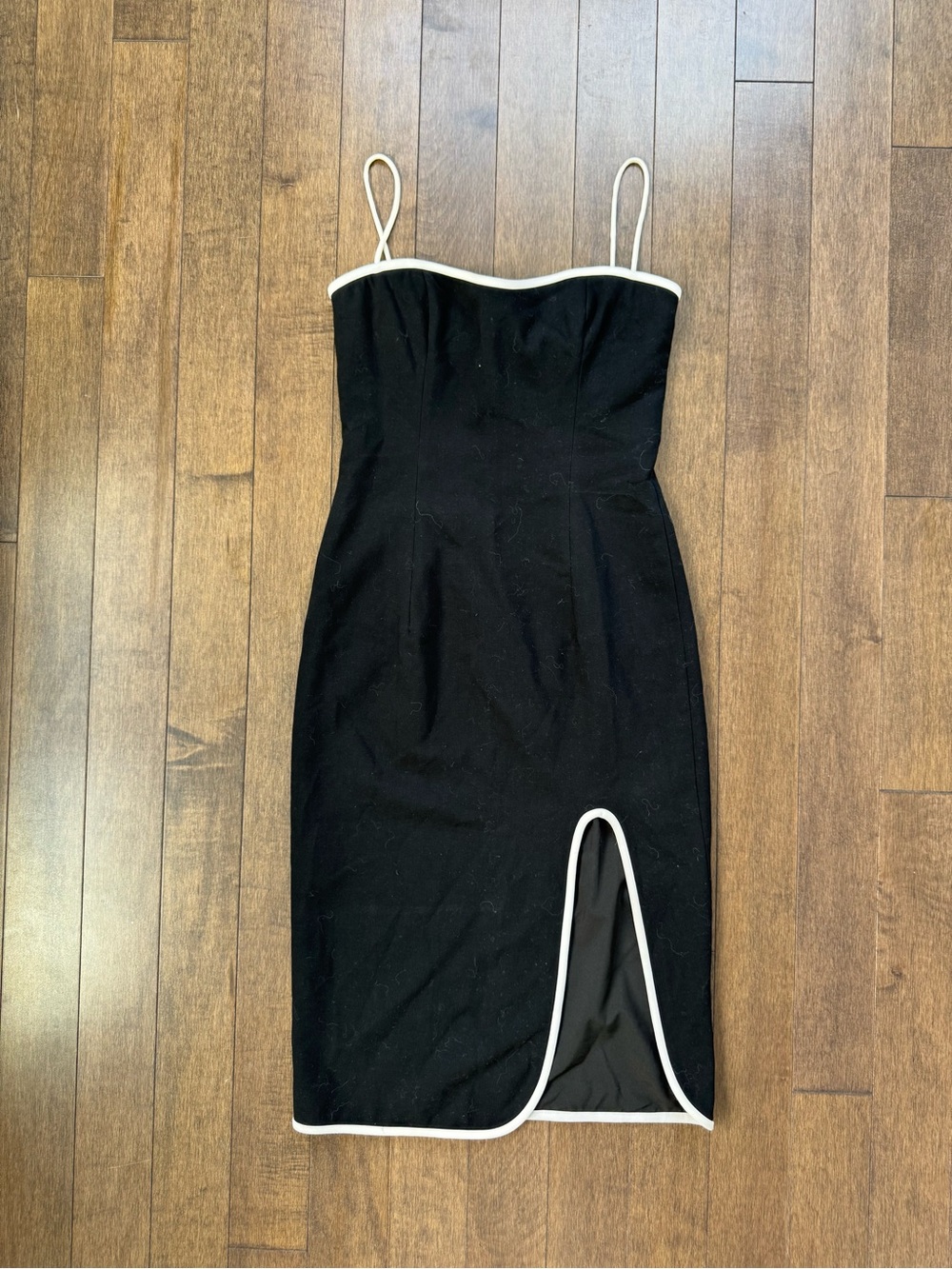 Black Halo Black Midi Sheath Dress with White Piping